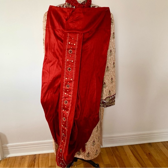 Men’s Sherwani Set Brocade Velvet Rhinestones - Picture 12 of 13